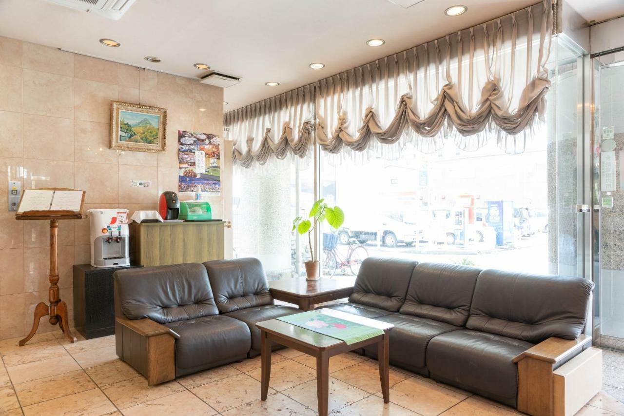 Oyo Business Hotel Nishiura Yokkaichi Exterior photo